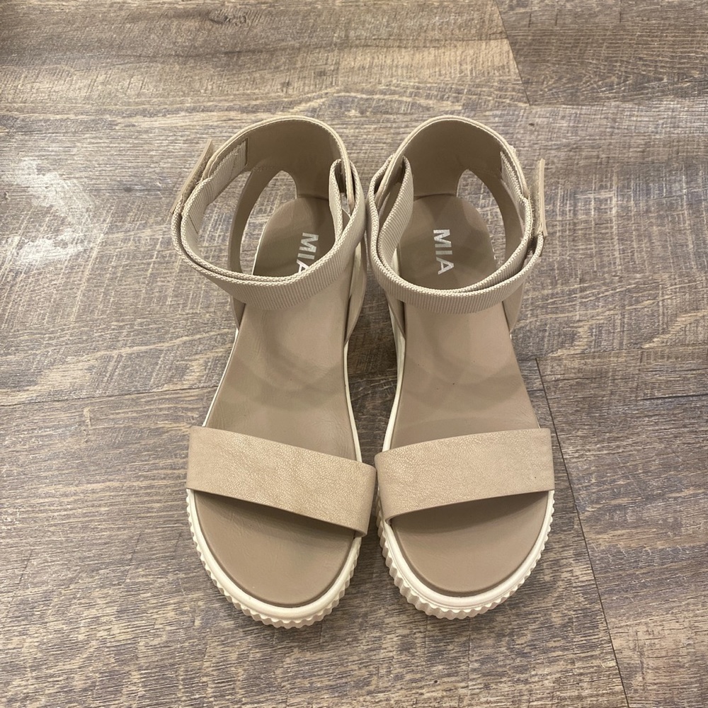 MIA sandals